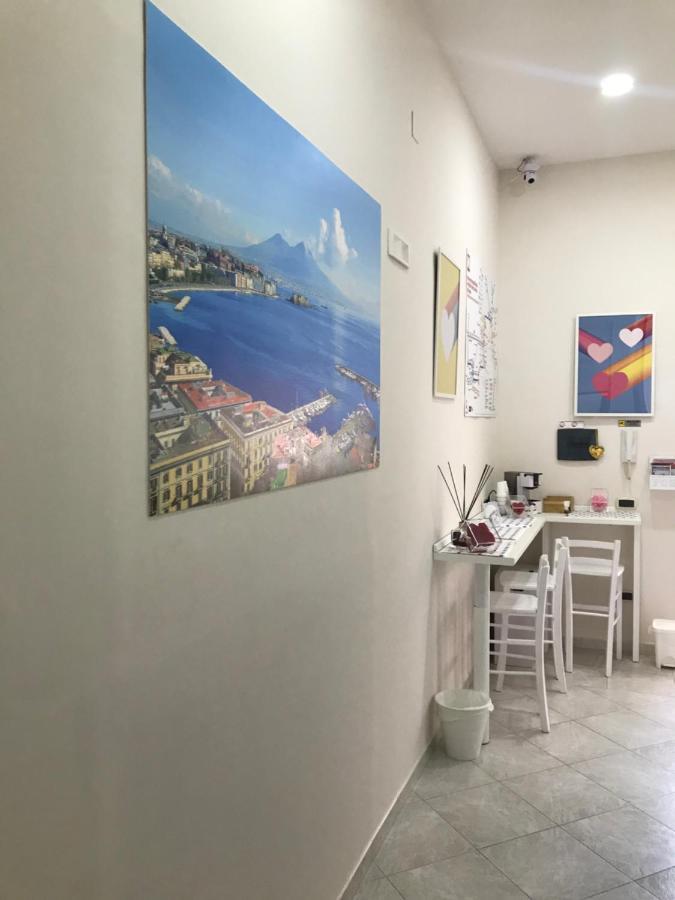 Regy Bed & Breakfast เนเปิลส์ ภายนอก รูปภาพ